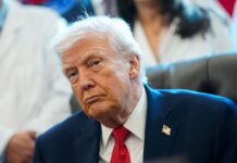 Moment Donald Trump ‘struggles to stay awake’ as face ‘droops’ live on-air